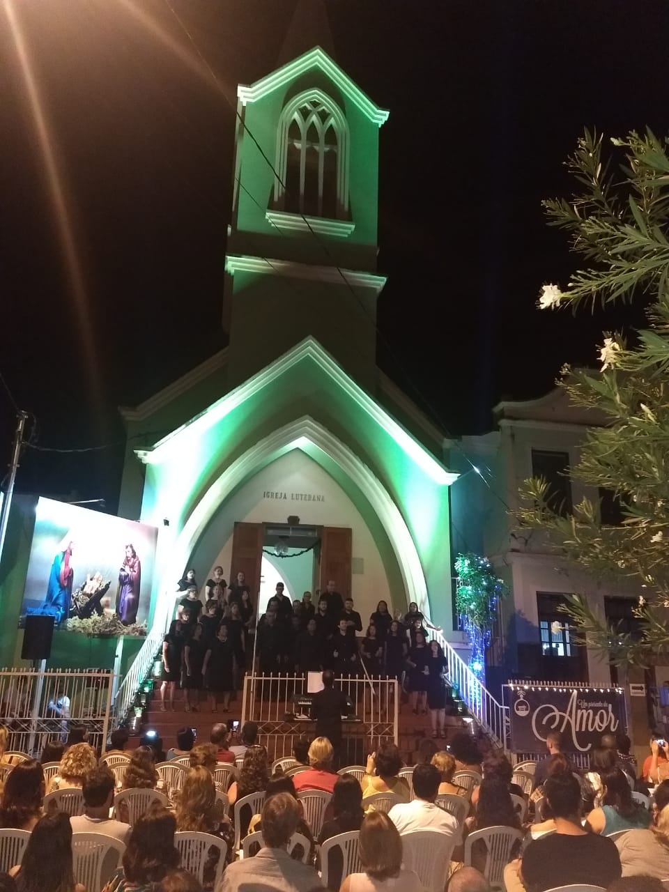 Cantata Natalina em Teófilo Otoni, MG, reúne mais de 400 pessoas